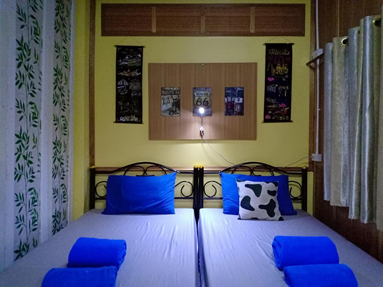 Santo House Hotel Bangkok Exterior photo